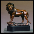 Lion figurine 8"W x 8.5"H